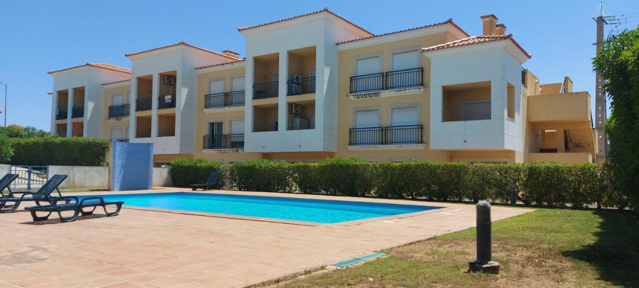 Apartamento Piscina 5 Minutos Praia Alcantarilha Dış mekan fotoğraf